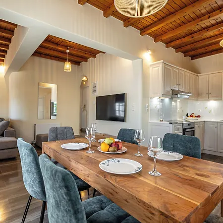 Naxian Queen Luxury & *