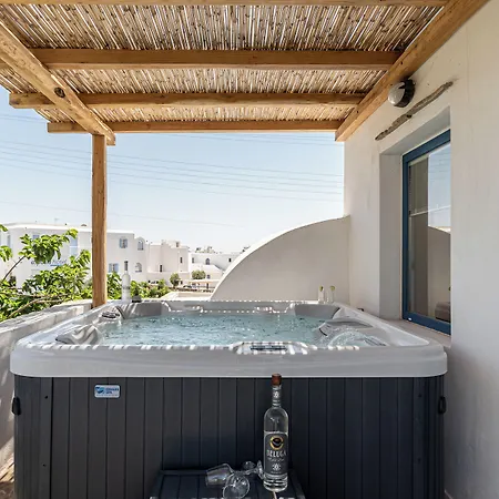 Naxian Queen Luxury & Αγία Άννα
